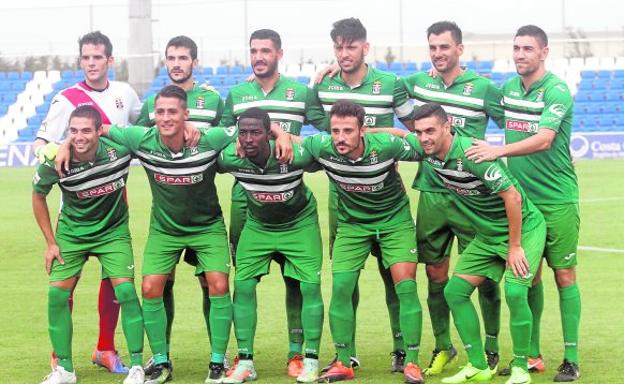 Adama en el once titular del FC Cartagena ante el Hércules, el pasado 1 de agosto.