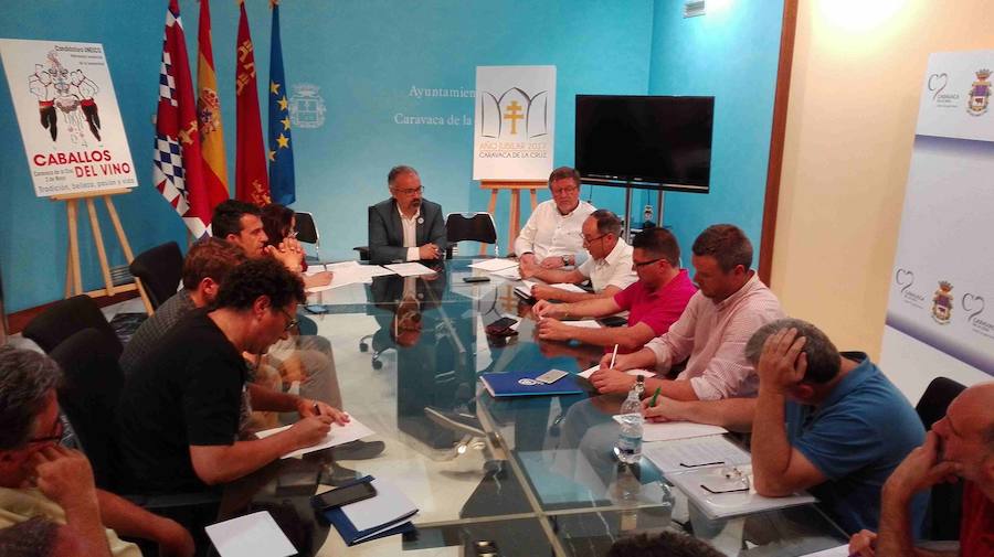 La reunión tuvo lugar en la Sala de Cristal del Ayuntamiento de Caravaca. /SDC