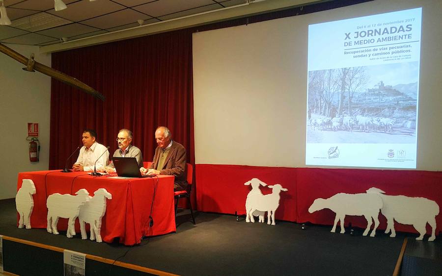 Sesión inaugural de las Jornadas de Caralluma. /AYTO. CARAVACA