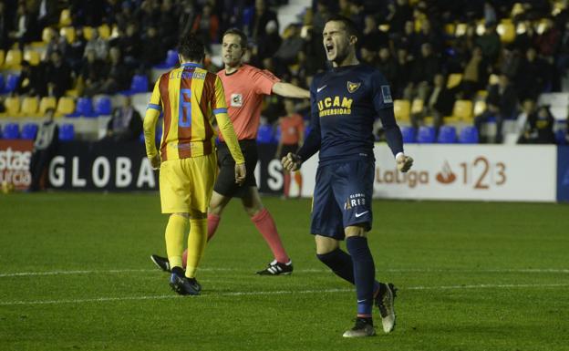 El partido UCAM Murcia-Levante de la primera vuelta./Nacho García / AGM