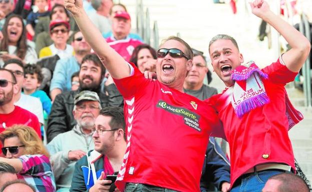 Aficionados del Cartagena y Real Murcia, que volverán a verse las caras.