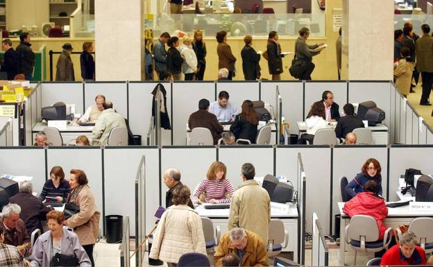 Funcionarios de la Agencia Tributaria.