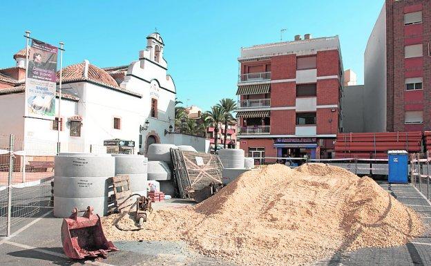 Trabajos en la plaza del Convento.