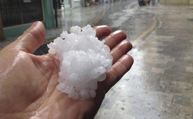 Granizo caído en Murcia en una tormenta en julio.