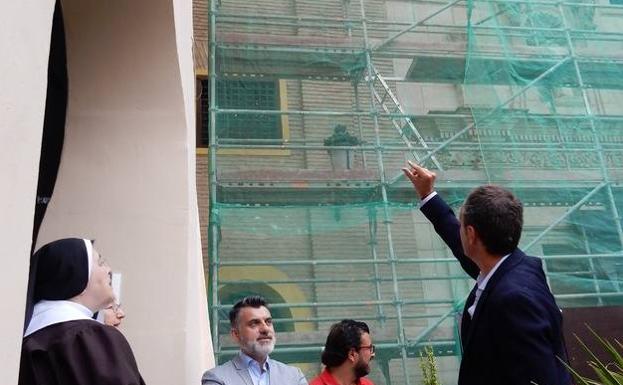 Visita del consejero Celdrán al Monasterio de Santa Clara.