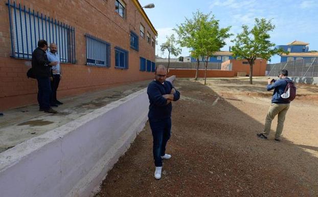 Técnicos del Seprona, durante la inspección realizada el pasado mes de abril.