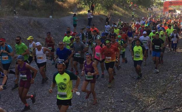 Los corredores durante uno de los cuatro trail celebrados.