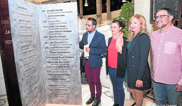Presentación de la antología poética, en el Ramón Alonso Luzzy./AC
