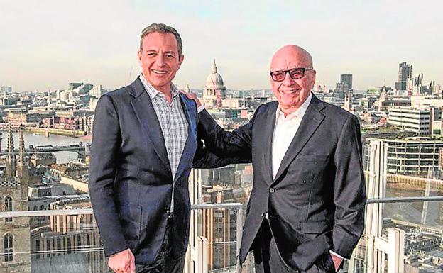 El consejero delegado de Disney, Robert Iger, y el presidente de Fox, Rupert Murdoch./EFE