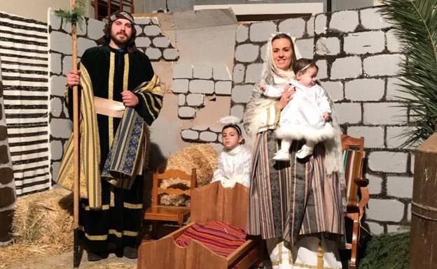Vecinos de Bullas recrean el nacimiento del Niño Jesús./A. F. M. Bullas