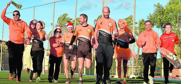 Los Rajaos Runners de Alcantarilla no se quieren perder la San Silvestre; en la imagen, en un entrenamiento de esta semana para preparar la carrera./Javier Carrión / AGM