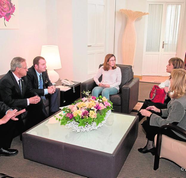 Castejón, reunida con los operadores judiciales./A. C.