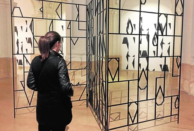 Una de las obras de Javier Pividal en la Sala Verónicas de Murcia./CARM