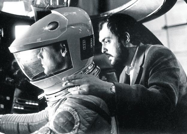 Rodaje. Stanley Kubrick tardó cuatro años en rodar '2001'. Debido a su legendario perfeccionismo, el presupuesto se disparó de los 4,5 a los 10,5 millones de dólares. / EL CORREO