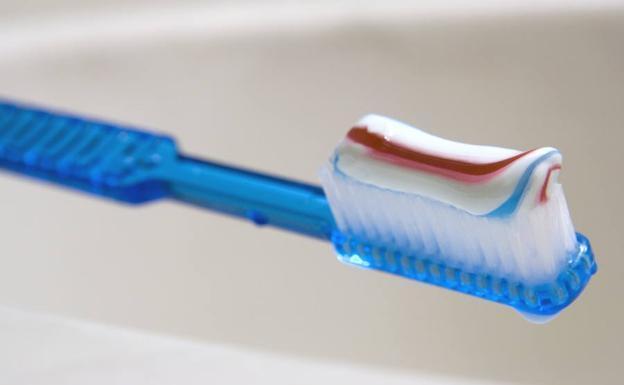 Cómo elegir el cepillo de dientes que mejor se adapta a ti