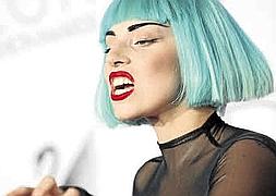 Lady gaga denunciada por las pulseras 'We Pray for Japan' :: Reuters/