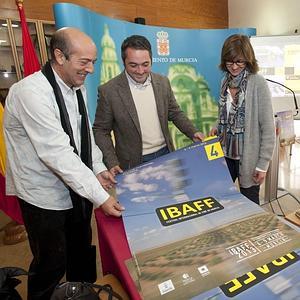 Juan de la Cruz, Rafael Gómez y Marta López-Briones, ayer, en la presentación del festival. Foto: V. Vicéns/ AGM/
