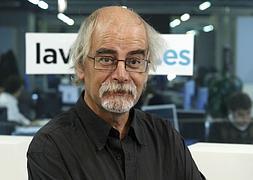 Gontzal Díez, en la redacción de 'La Verdad'. | M. Bueso/