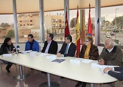 Representantes de los diferentes colectivos junto al alcalde.:: Ayto. Torre Pacheco/