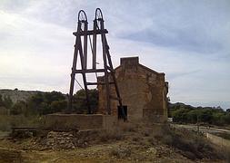 Conjunto minero de Los Burros, del que han desaparecido casi todos sus elementos metálicos. :: J. A. P./