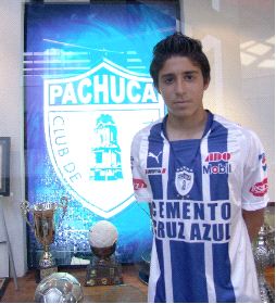 NUEVA EXPERIENCIA. Adrián Cantero en la sede del Pachuca. / LV/