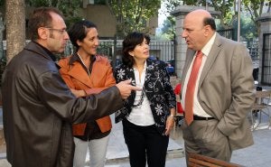 José Morales, Gloria Pérez de Colosia, María José Catalán y Javier Meseguer debaten en la terraza del Museo Arqueológico. :: EDU BOTELLA / AGM/