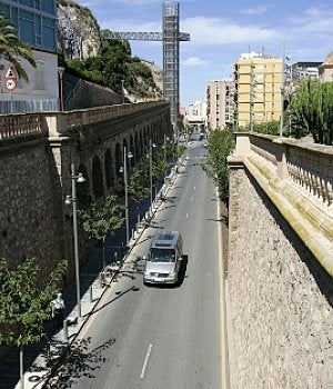 Calle Gisbert vista desde lo alto del Agujero. ::
J. M. RODRÍGUEZ / AGM/