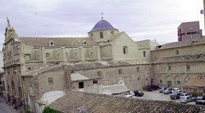 Lateral del Carmen y parte del convento carmelita, hace unos años. :: PACO ALONSO / AGM/