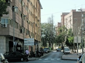 Calle del Almirante Baldasano, con la Alameda de San Antón al fondo. ::
J. M. RODRÍGUEZ / AGM/