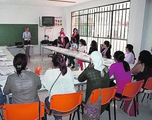 Un curso de los Servicios Sociales dirigido a mujeres. :: LV/