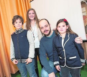Pablo Olivo, María Dolores Santander, Juan José Nuñuez y Alba Sánchez, tras ser elegidos. :: J. M. RODRÍGUEZ / AGM/