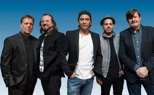 Los Secretos tocan en El Batel