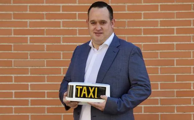 Javier Pardo Hernando, presidente de la Cooperativa Radio Taxi, Mención Especial. 