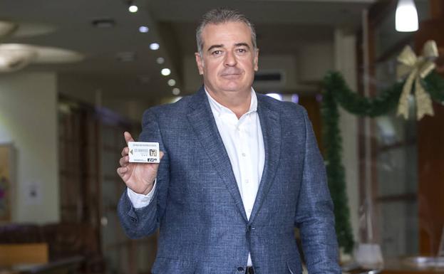 Bartolomé Vera, propietario del Hotel Los Habaneros, Premio Solidario a iniciativas de empresas. 
