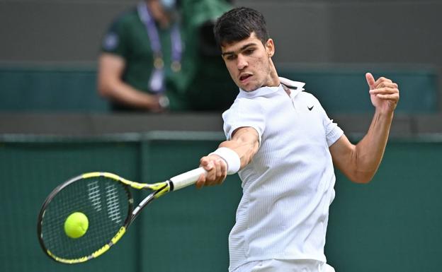 Wimbledon Carlos Alcaraz Cae Con Medvedev Pero Se Gana El Carino De Wimbledon La Verdad