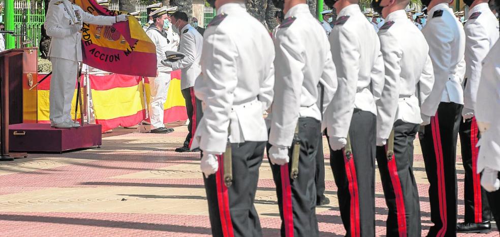 La Armada ve el 'Tonina' en la Plaza del CIM de Cartagena - Vimarsana News