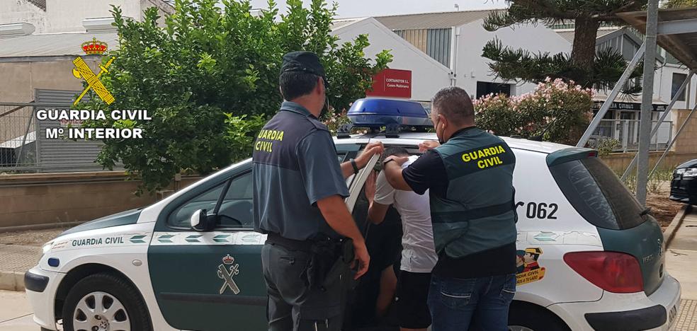 Sucesos Murcia | Detienen a un joven por agredir a cinco adolescentes en una playa de Los Alcázares - Vimarsana News