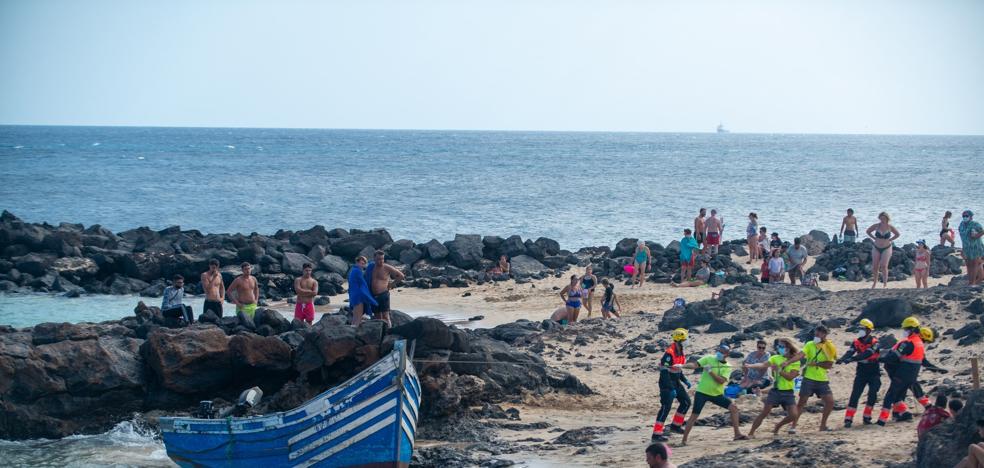 Cuatro muertos a bordo de una patera en aguas de Canarias - Vimarsana News