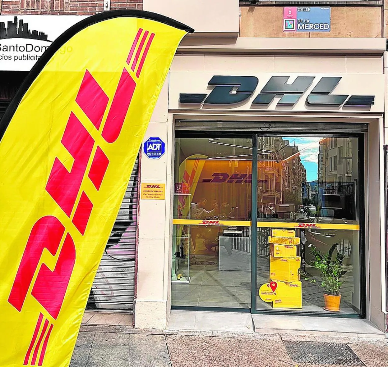 Ewell declarar Dar derechos DHL abre su primer Express Center en el centro de Murcia | La Verdad