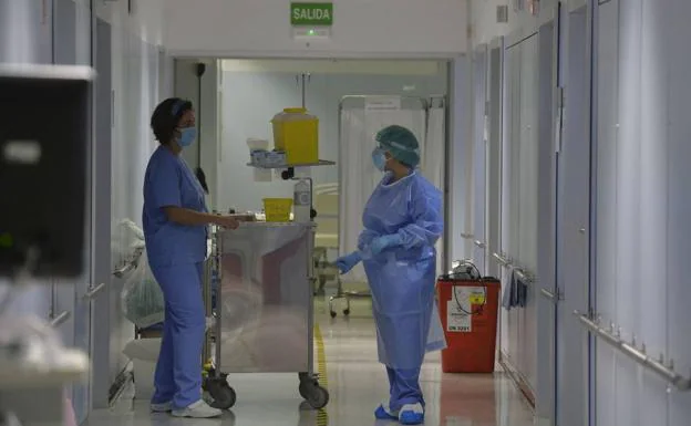 Nurses at Reina Sofía hospital in a file image. 