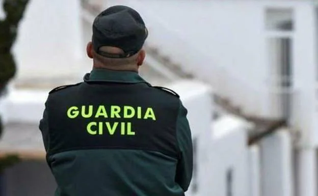 An agent of the Civil Guard.