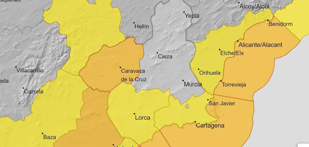 La Aemet eleva a naranja los avisos por viento y fenómenos costeros en el litoral de la Región y por nieve en el Noroeste