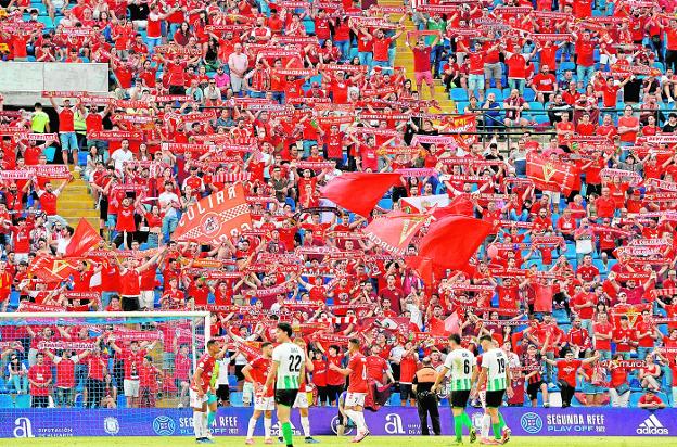 05/22/2021.  5,200 Real Murcia fans traveled to Alicante last Sunday, a figure that will be higher in the final against Peña Deportiva next Sunday.