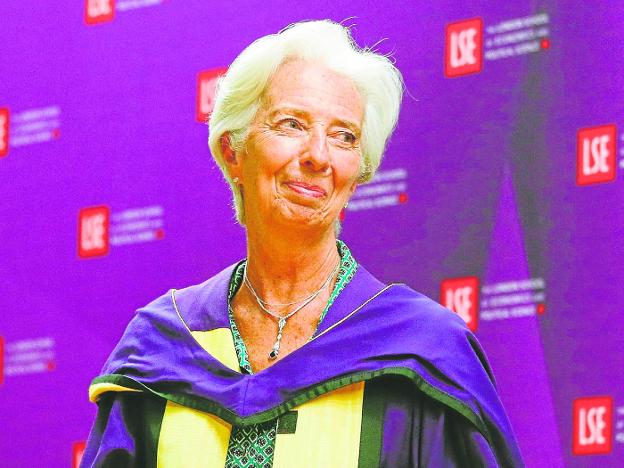 Christine Lagarde, after being invested yesterday as a doctor 'honoris causa' by the London School of Economics. 