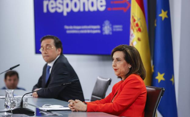The Ministers of Foreign Affairs and Defense, José Manuel Albares and Margarita Robles, appear to report on the NATO summit in Madrid.