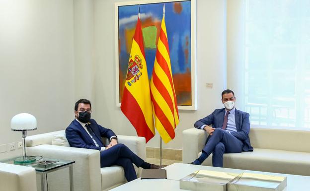 The President of the Government, Pedro Sánchez, and the President of the Generalitat, Pere Aragonès, in a file image. 