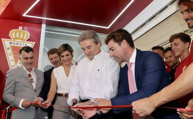 Inauguration of the second official store of Real Murcia, this Friday.