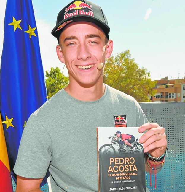 Pedro Acosta, during the presentation of his book in Murcia. 