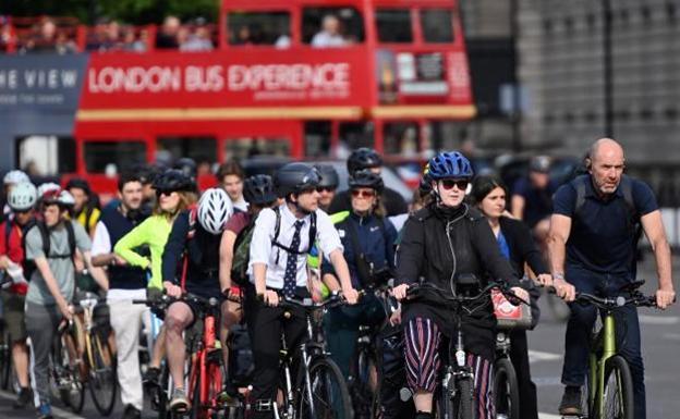 Many Londoners decided to use their bicycles to avoid problems in the last big transport strike, last June. 