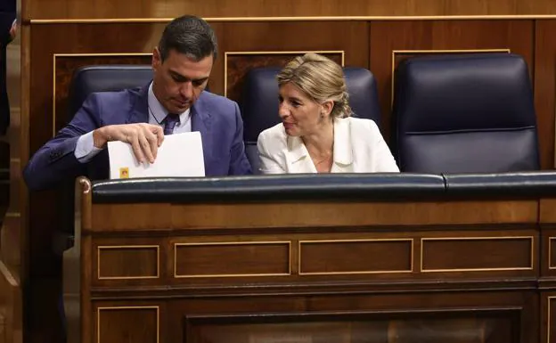 Pedro Sánchez and Yolanda Díaz, during a session in Congress. 